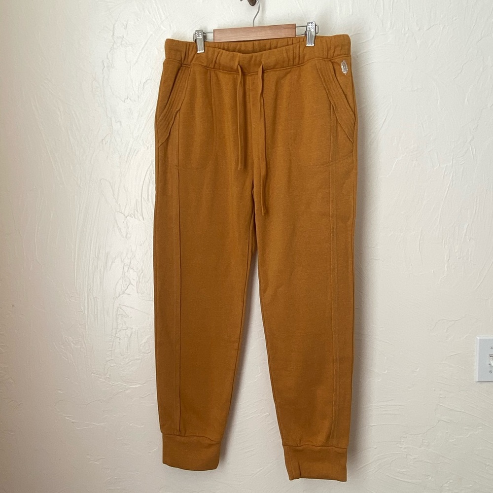 NWT Free People movement work it out joggers▪️ S